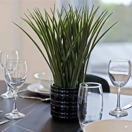 شقة Bright & Spacious Flat In Leeds! ليدز
